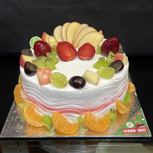 Premium Strawberry  cake 1.5lbs